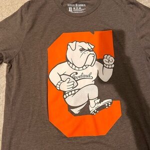 Gray Bulldog Graphic T-Shirt